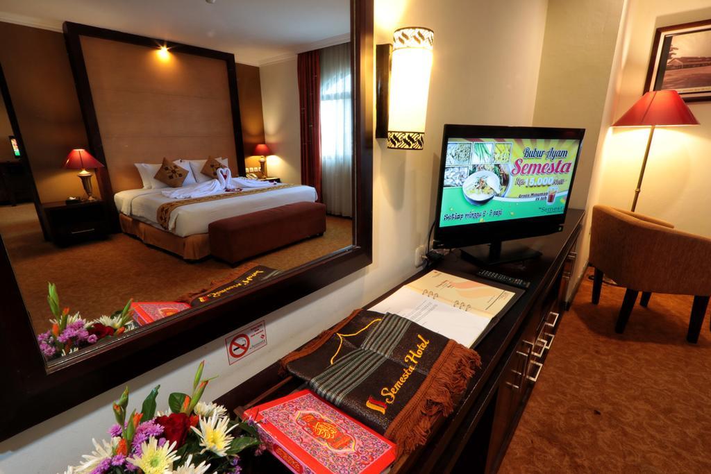 Semesta Heritage Hotel & Convention Semarang Esterno foto