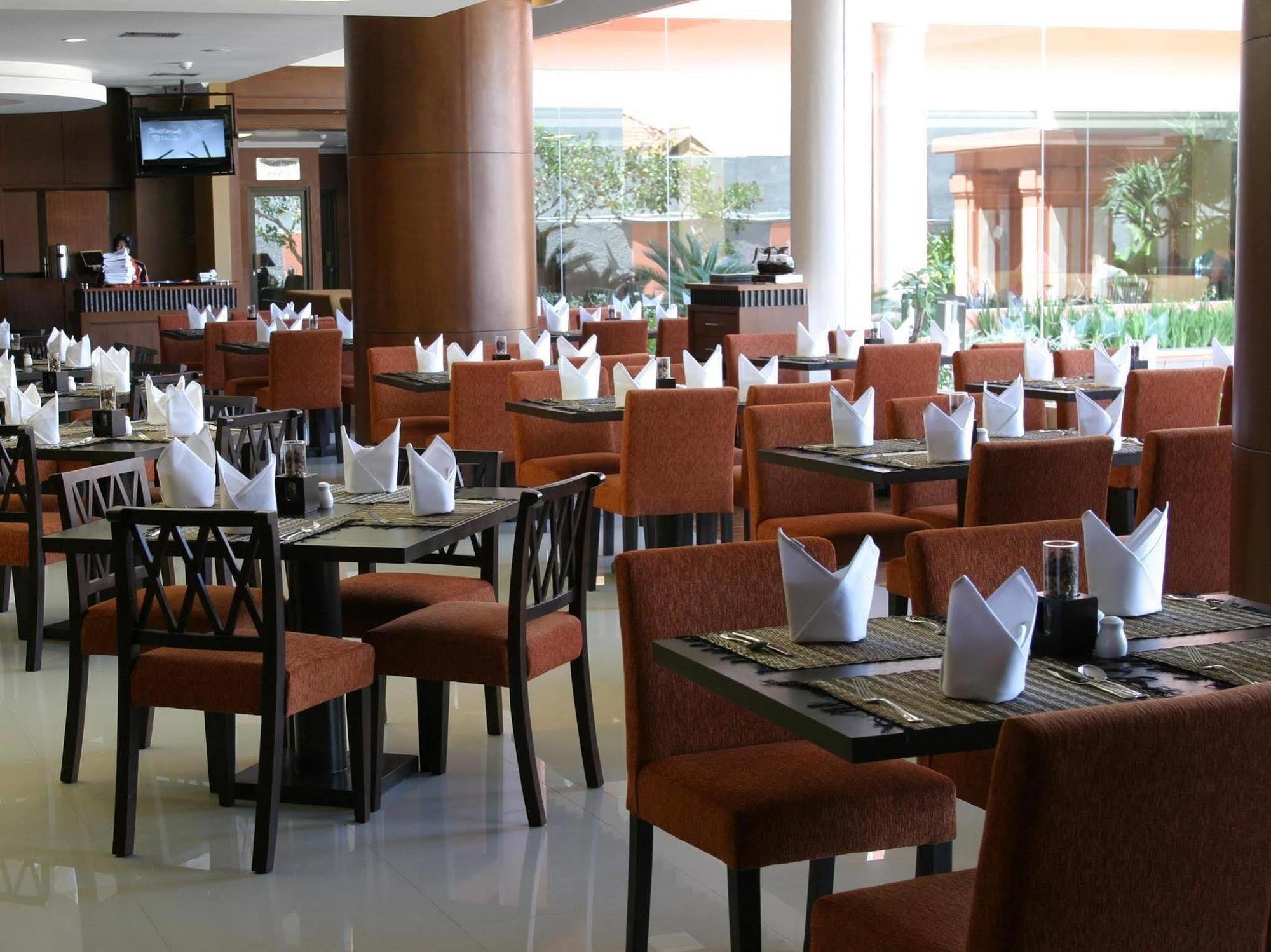 Semesta Heritage Hotel & Convention Semarang Esterno foto